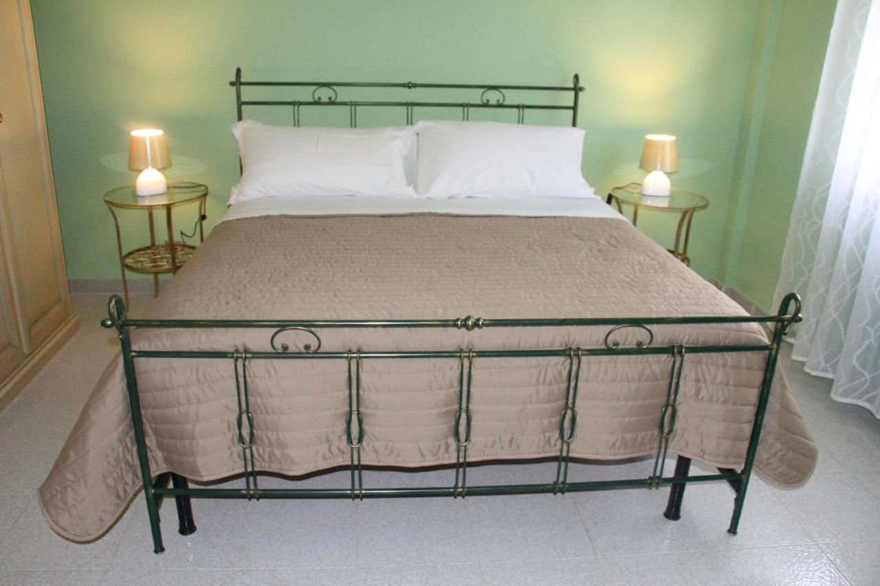 Ari Bed & Breakfast *